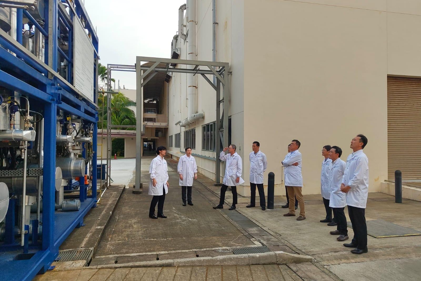 Japanese Chamber of Commerce, Bangkok|Conduct periodic surveys and ...